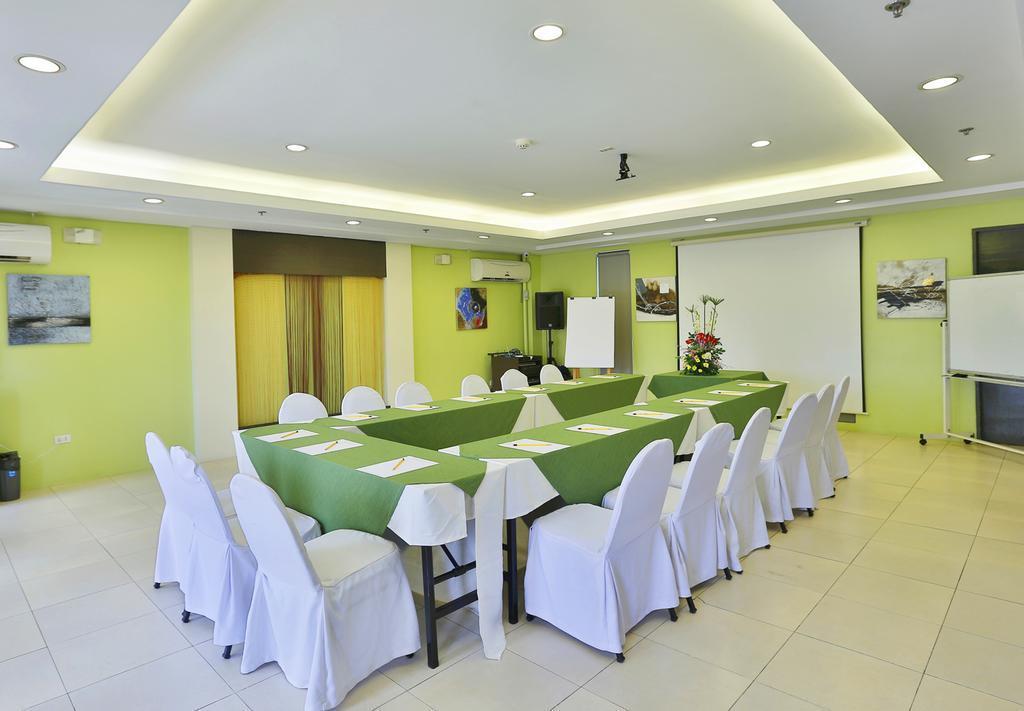 Alpa City Suites Hotel Cebu Exterior photo