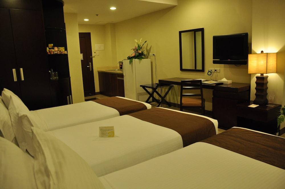 Alpa City Suites Hotel Cebu Exterior photo